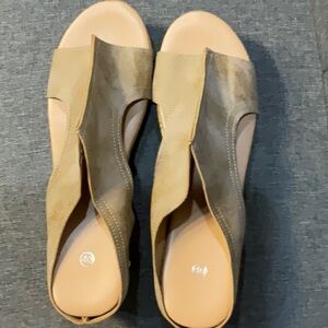 Stylish Tan Women's Sandals